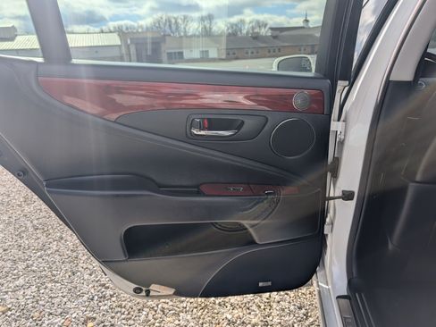 Used 2010 Lexus LS 460 AWD image 19