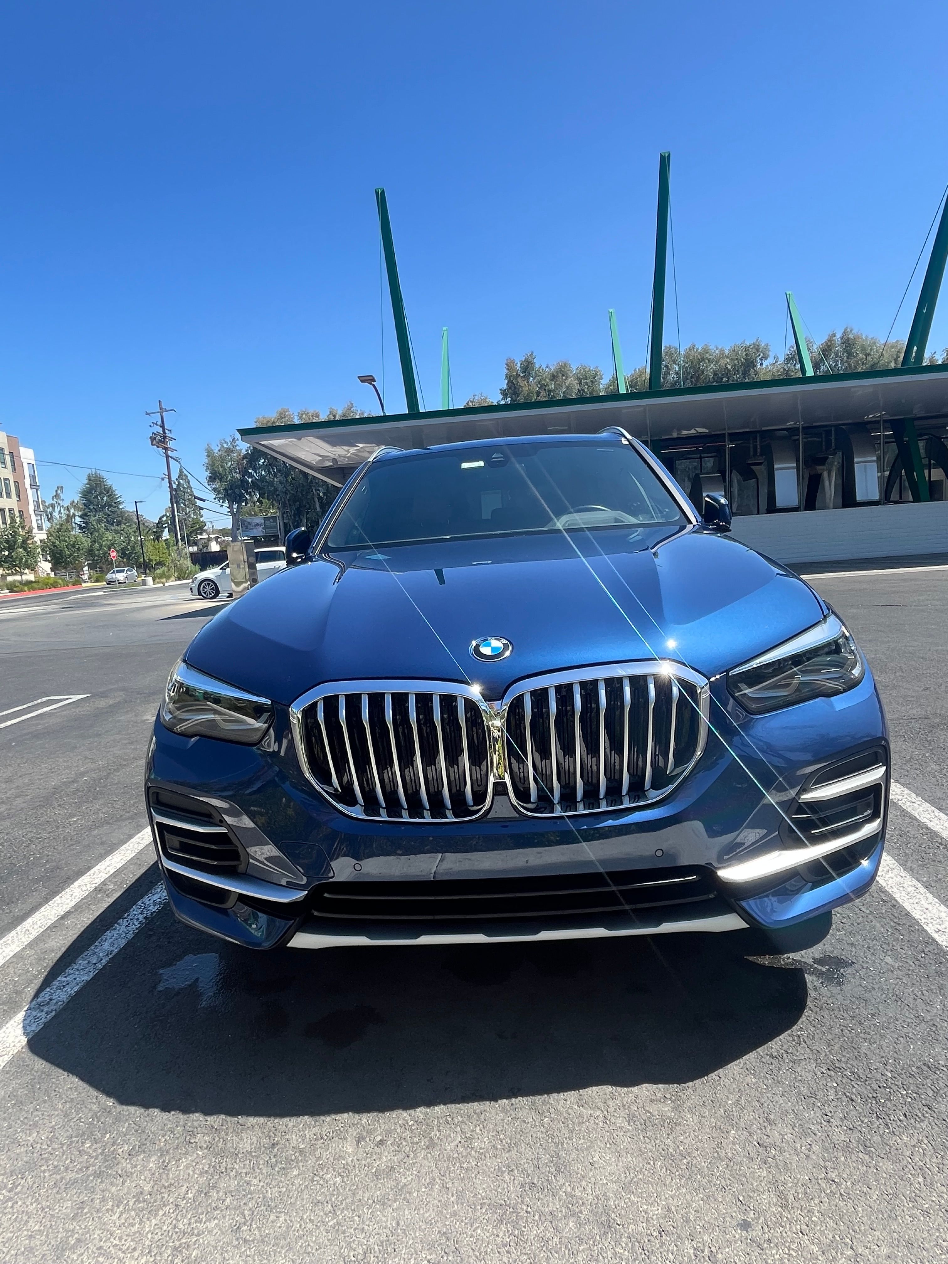 Used 2023 BMW X5 xDrive40i w/ Premium Package AWD/4WD image 1