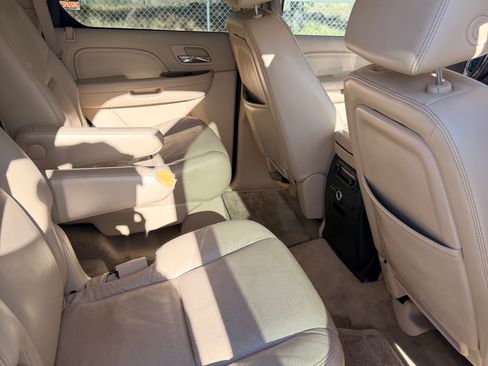 Used 2008 Cadillac Escalade AWD image 20