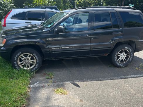 Used 2004 Jeep Grand Cherokee Laredo w/ Cold Weather Group image 21