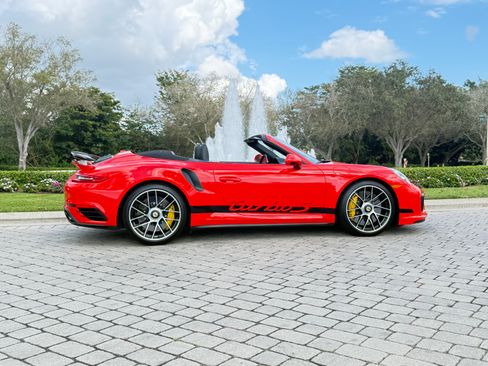 Used 2017 Porsche 911 Turbo S image 19