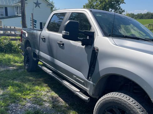 Used 2024 Ford F250 XL w/ STX Appearance Package AWD/4WD image 4