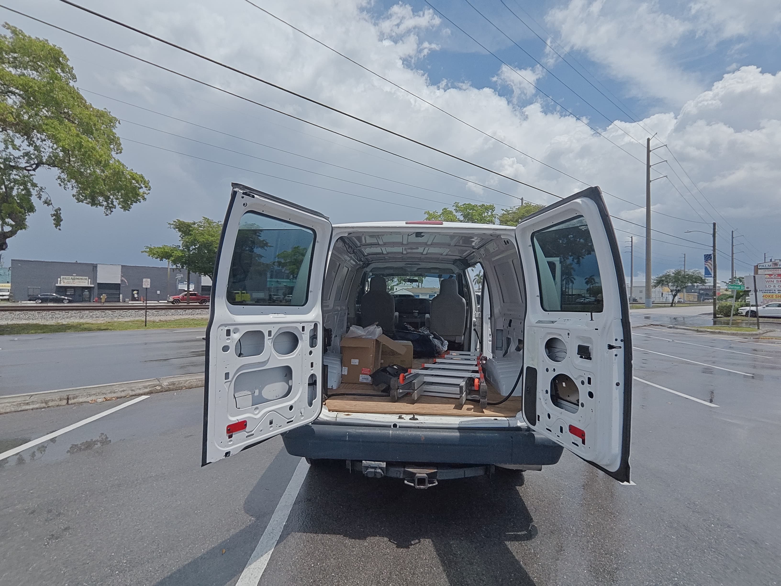 Used 2012 Ford E-250 and Econoline 250 w/ PWR Group RWD image 16