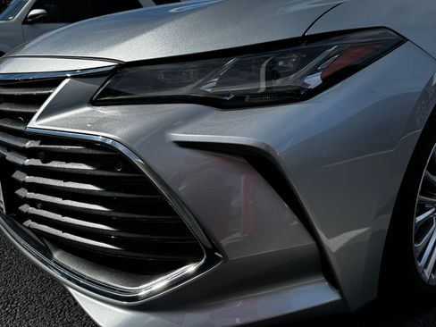 Used 2019 Toyota Avalon Limited w/ Advanced Safety Package image 6