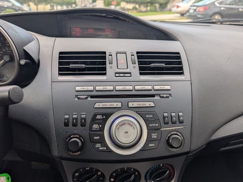 Used 2011 MAZDA MAZDA3 i Sport FWD image 18