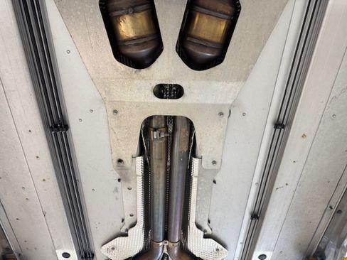 Used 2014 Aston Martin DB9 Coupe image 27