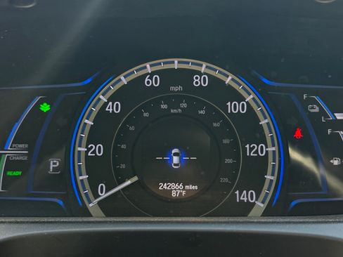 Used 2015 Honda Accord EX-L image 9