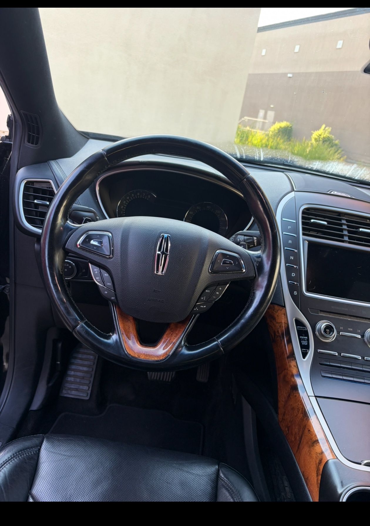 Used 2016 Lincoln MKX Reserve w/ Climate Package AWD/4WD image 16