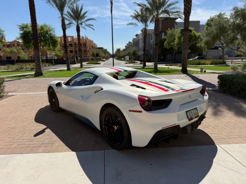 Used 2017 Ferrari 488 Spider RWD image 6