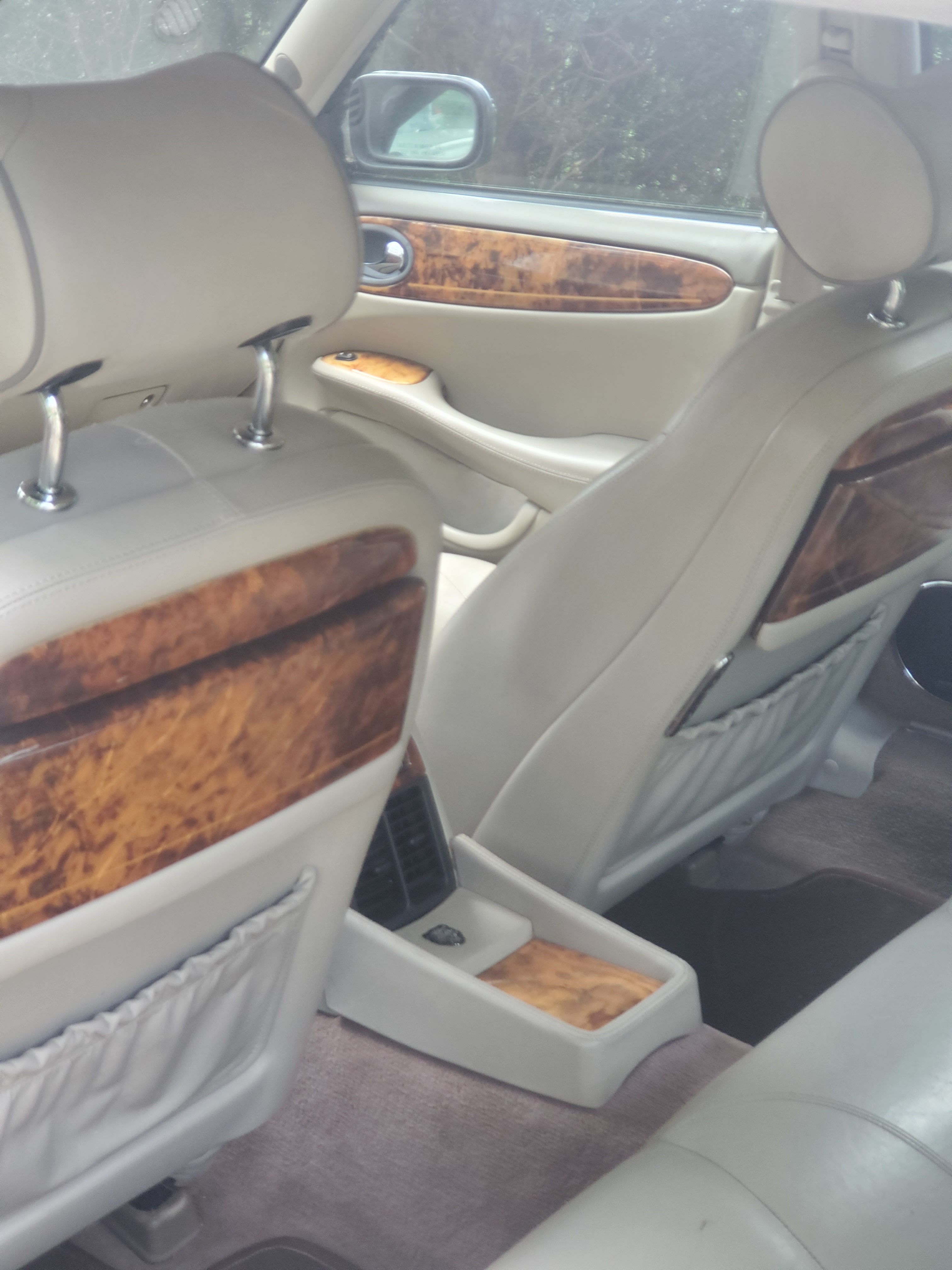 Used 1999 Jaguar XJ8 L RWD image 4