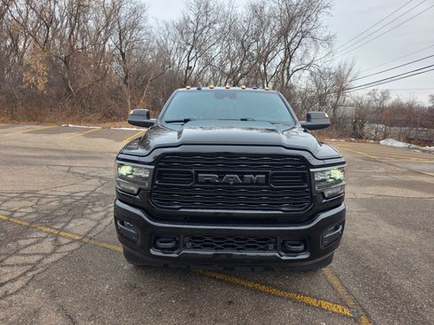 Used 2022 RAM 3500 Limited image 10