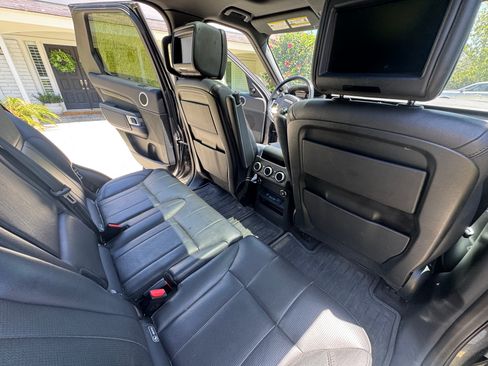 Used 2019 Land Rover Discovery HSE AWD/4WD image 9