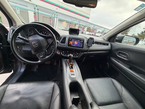 Used 2017 Honda HR-V EX-L image 8