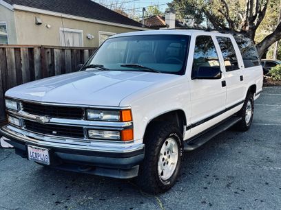 Used 1999 Chevrolet Suburban 4WD w/ Preferred Equipment Group 2