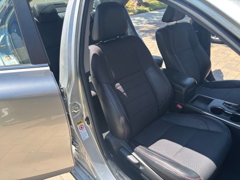 Used 2016 Toyota Camry SE FWD image 13