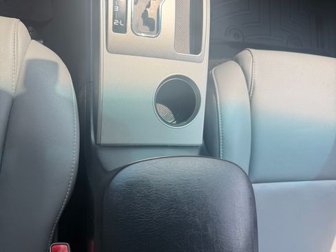 Used 2014 Toyota Tacoma 4x4 Double Cab w/ Limited Package image 18
