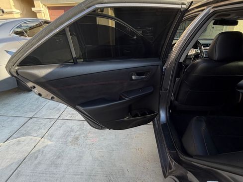 Used 2017 Toyota Camry XSE image 16