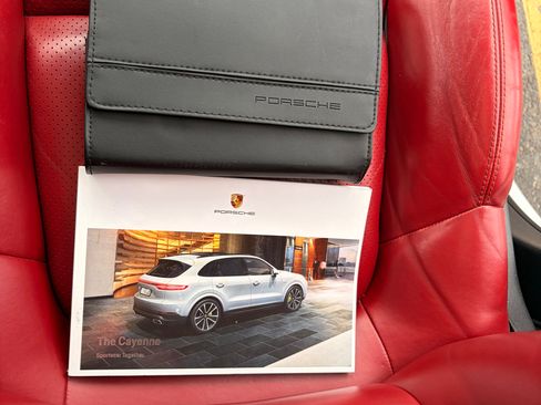 Used 2015 Porsche Cayenne S AWD/4WD image 15