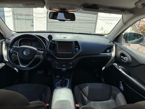 Used 2016 Jeep Cherokee Latitude w/ Comfort & Convenience Group image 16