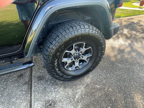 Used 2018 Jeep Wrangler Unlimited Rubicon AWD/4WD image 8