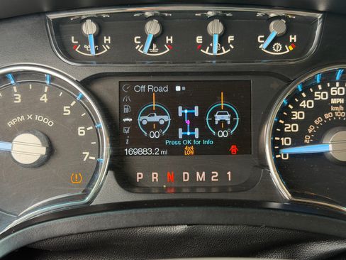 Used 2011 Ford F150 Lariat w/ Lariat Chrome Pkg image 19