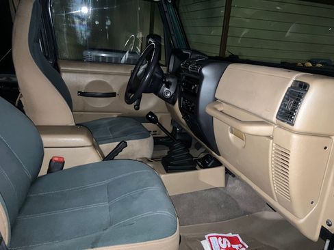 Used 2000 Jeep Wrangler Sahara image 8