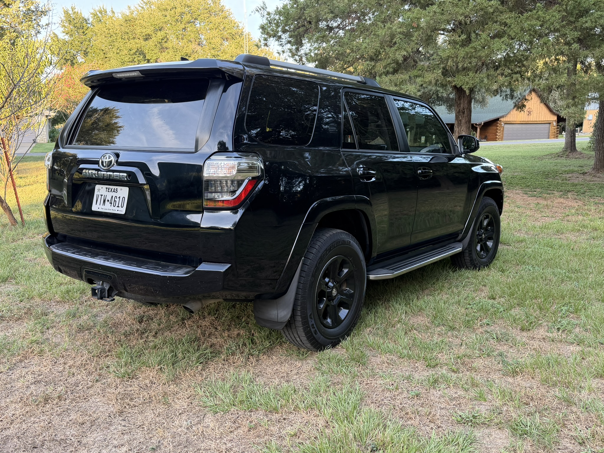 Used 2020 Toyota 4Runner SR5 RWD image 4