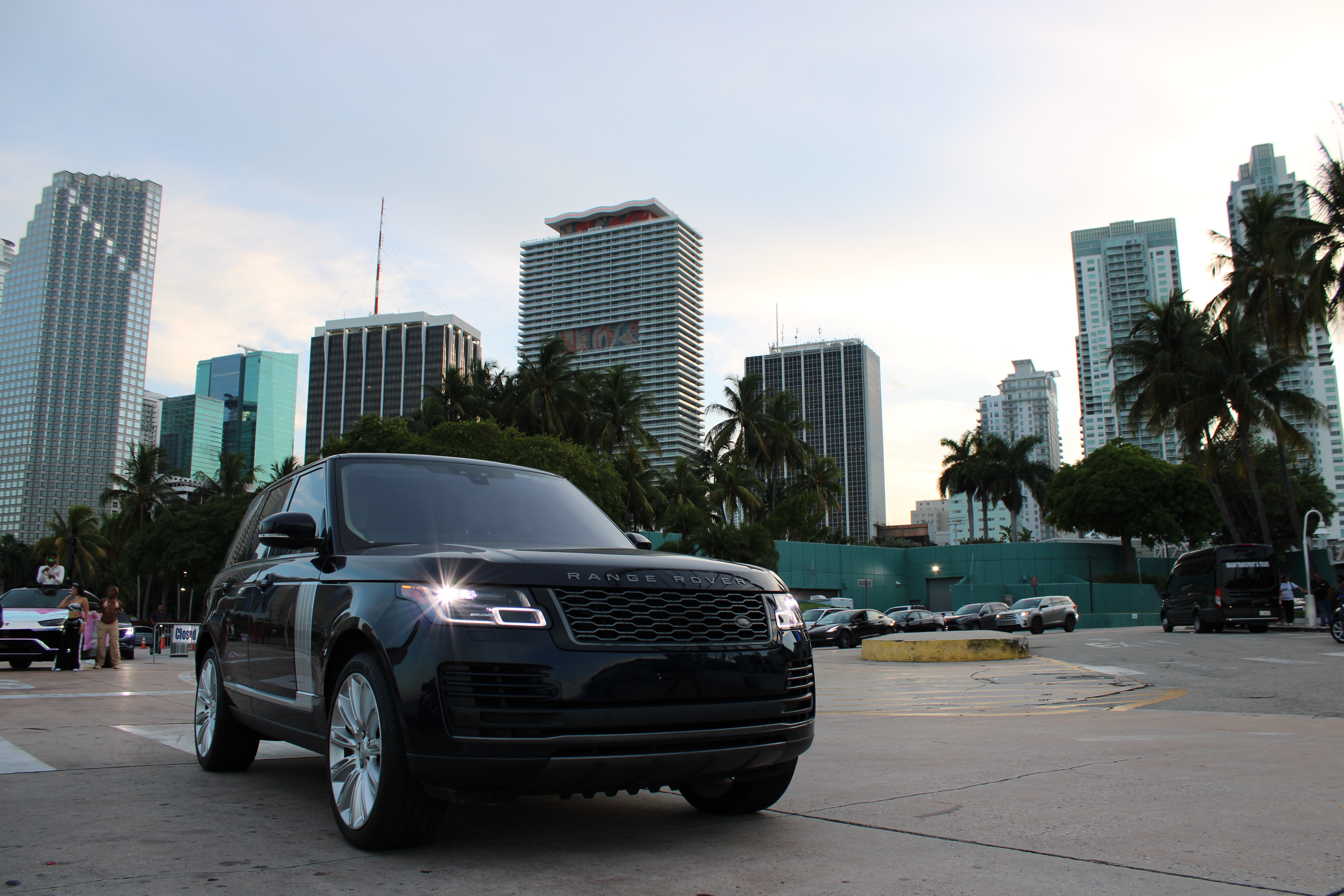Used 2021 Land Rover Range Rover AWD/4WD image 1