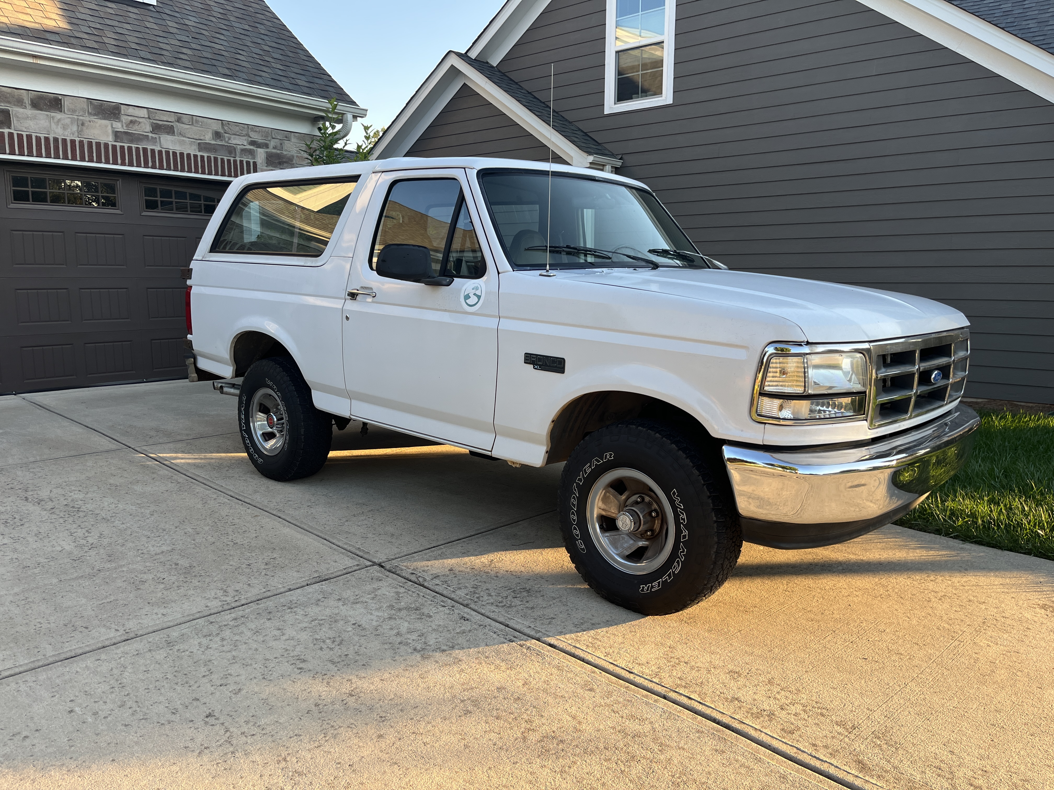 Used 1994 Ford Bronco AWD/4WD image 4