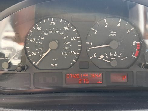 Used 2003 BMW 325Ci Convertible image 13