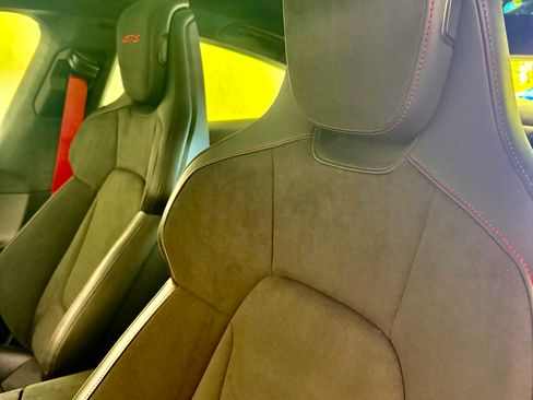 Used 2022 Porsche Taycan GTS image 17