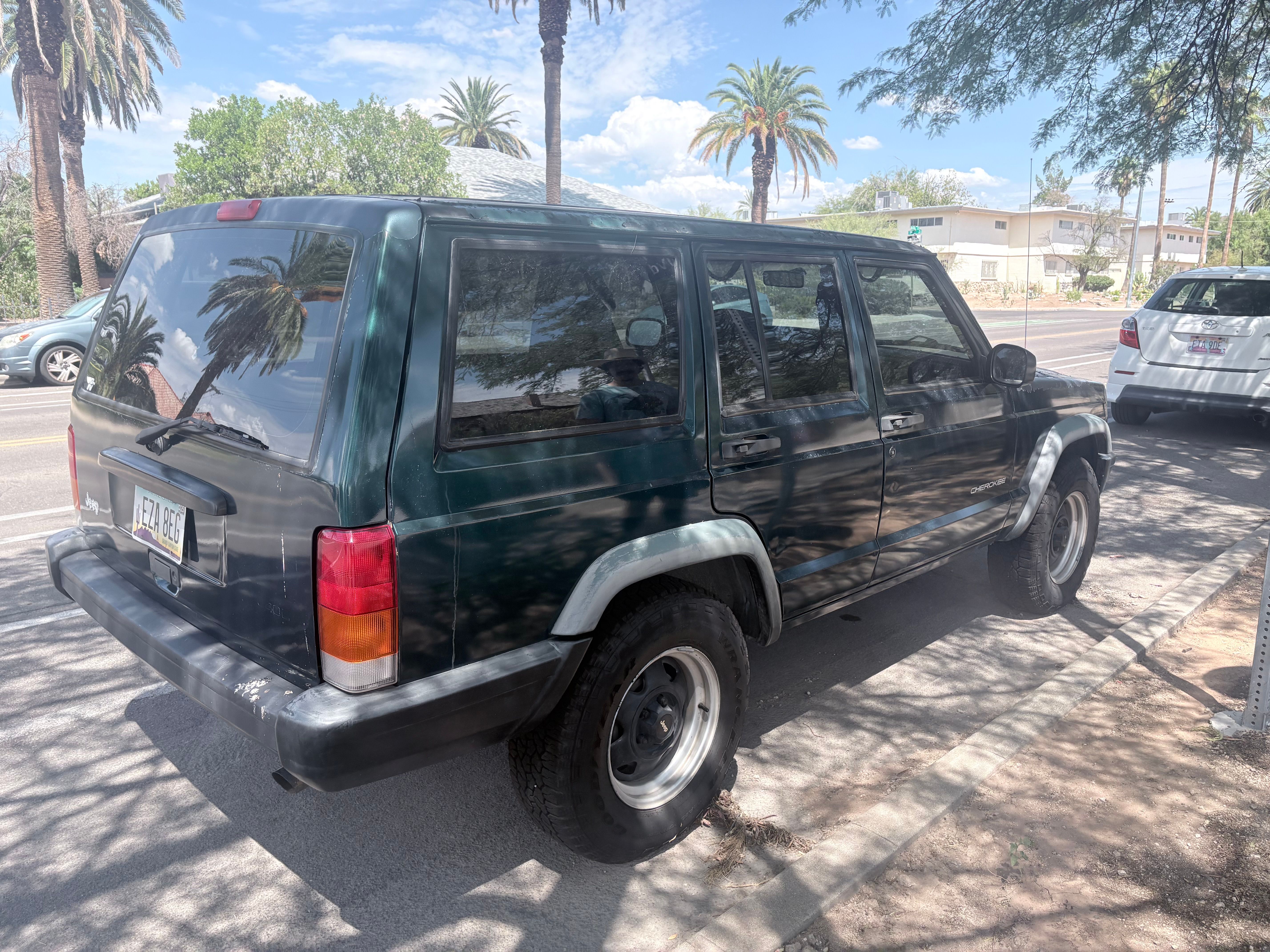 Used 1997 Jeep Cherokee SE RWD image 8