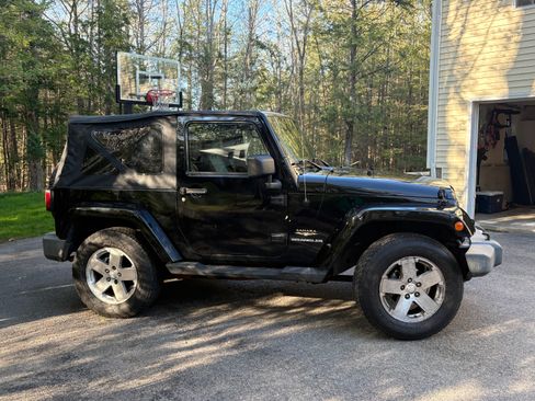 Used 2008 Jeep Wrangler Sahara w/ Dual Top Group AWD/4WD image 8