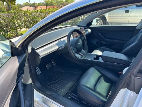 Used 2020 Tesla Model 3 Long Range AWD/4WD image 16