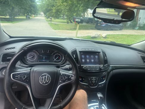 Used 2015 Buick Regal Premium w/ Experience Buick Package FWD image 8