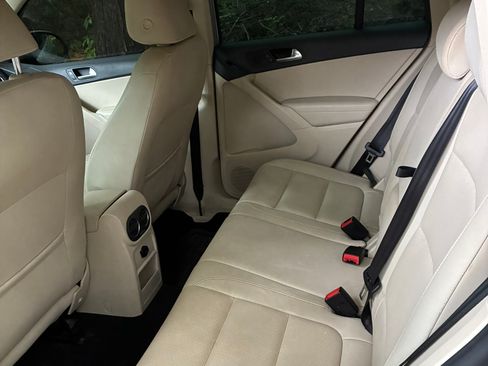 Used 2015 Volkswagen Tiguan SE AWD/4WD image 23