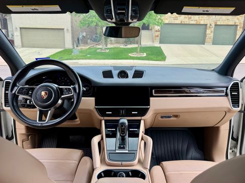 Used 2019 Porsche Cayenne image 13