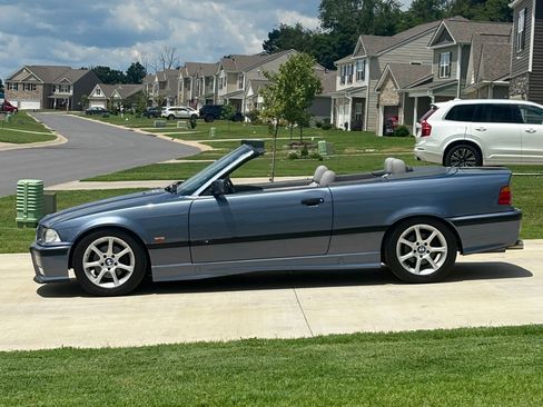 Used 1999 BMW 328i Convertible RWD image 11