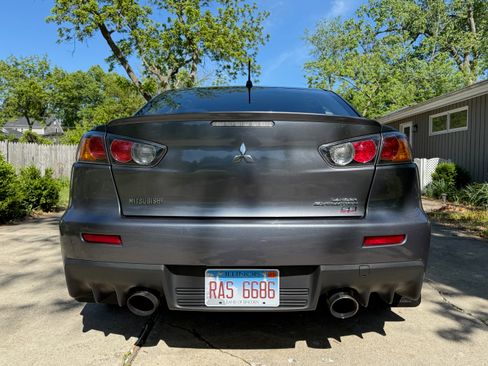 Used 2010 Mitsubishi Lancer Evolution SE image 5