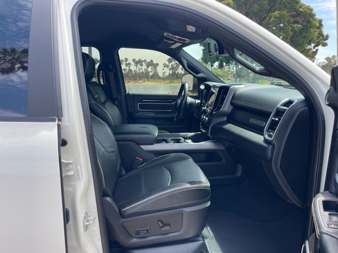 Used 2021 RAM 2500 Laramie AWD/4WD image 11