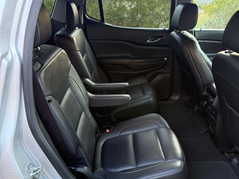 Used 2018 GMC Acadia SLT image 11