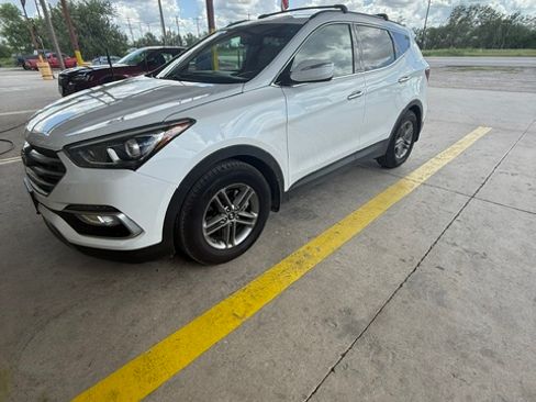 Used 2018 Hyundai Santa Fe Sport FWD image 4