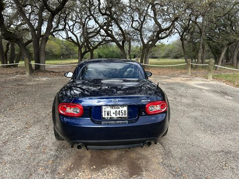 Used 2011 MAZDA MX-5 Miata Grand Touring w/ Premium Pkg image 24