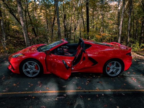 Used 2023 Chevrolet Corvette Stingray Premium Cpe w/ Z51 Performance Package image 5