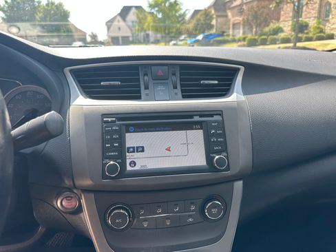 Used 2013 Nissan Sentra SV w/ Premium Pkg FWD image 11