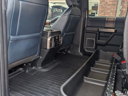 Used 2018 Ford F150 Limited image 14