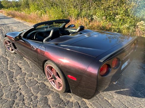 Used 2003 Chevrolet Corvette Convertible w/ Preferred Equipment Group1 image 2