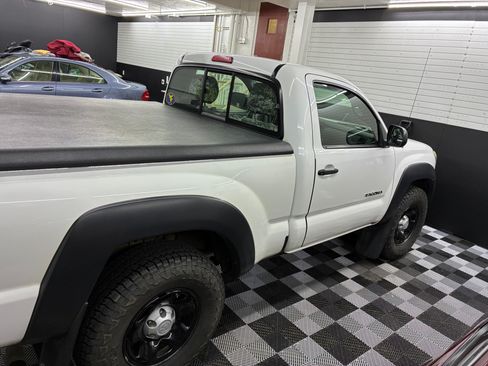 Used 2010 Toyota Tacoma Pickup 2D 6 ft image 4