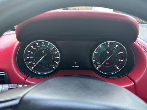Used 2022 Maserati Levante Modena AWD/4WD image 19