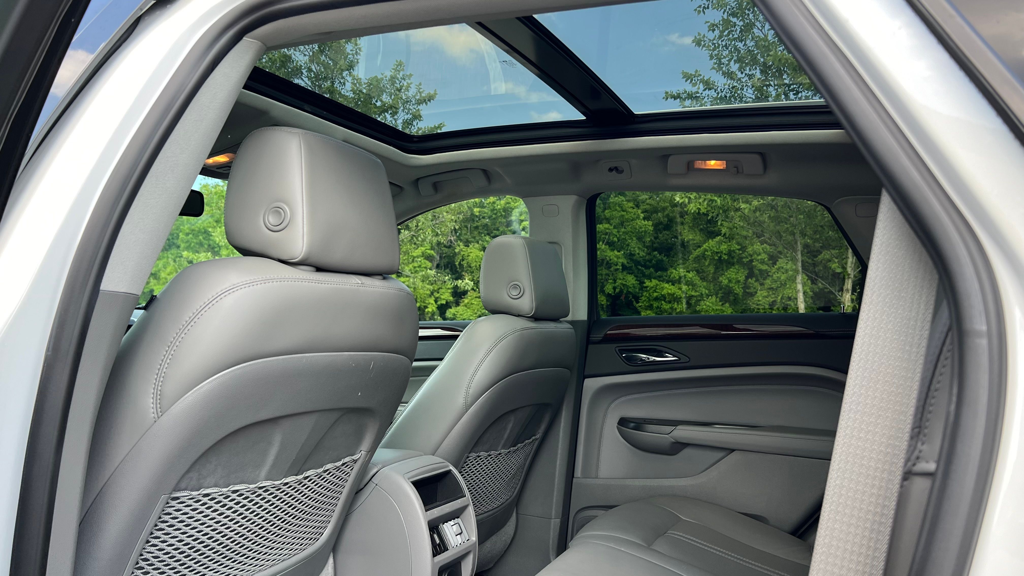 Used 2012 Cadillac SRX Luxury FWD image 9